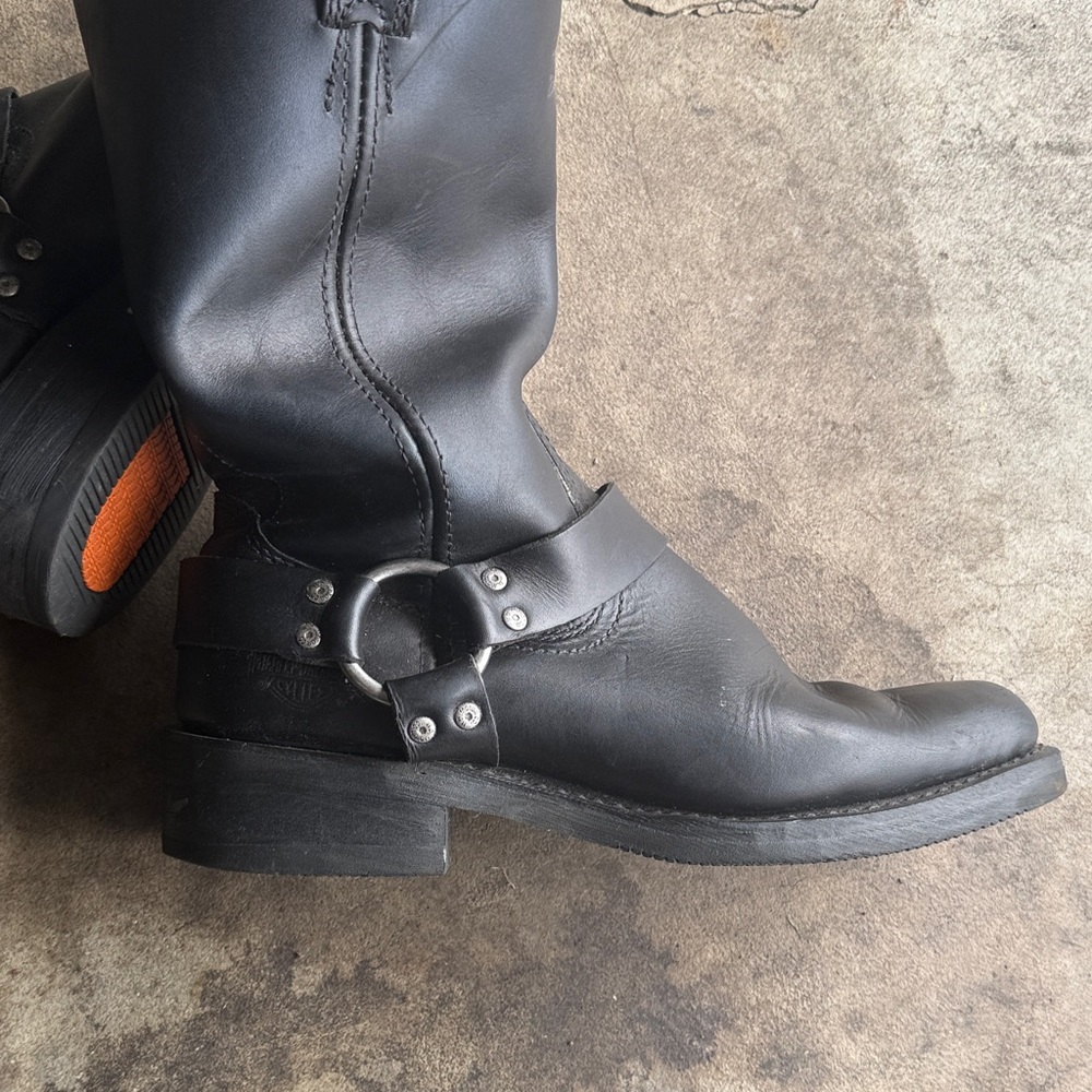 Harley-Davidson Men's Black and Orange Sole Boots - Picture 3 of 3
